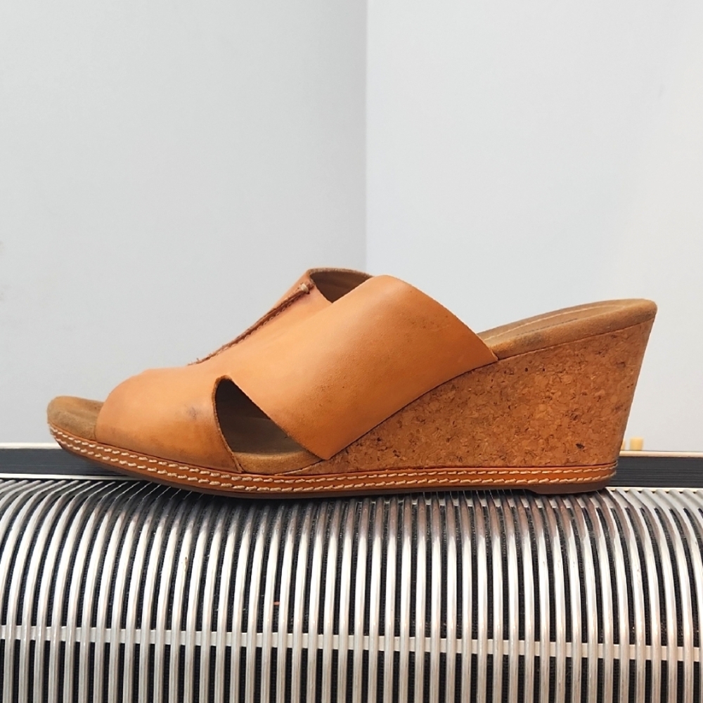 CLARKS COLLECTION TAN LEATHER WEDGE OPEN TOE SANDALS SZ 12